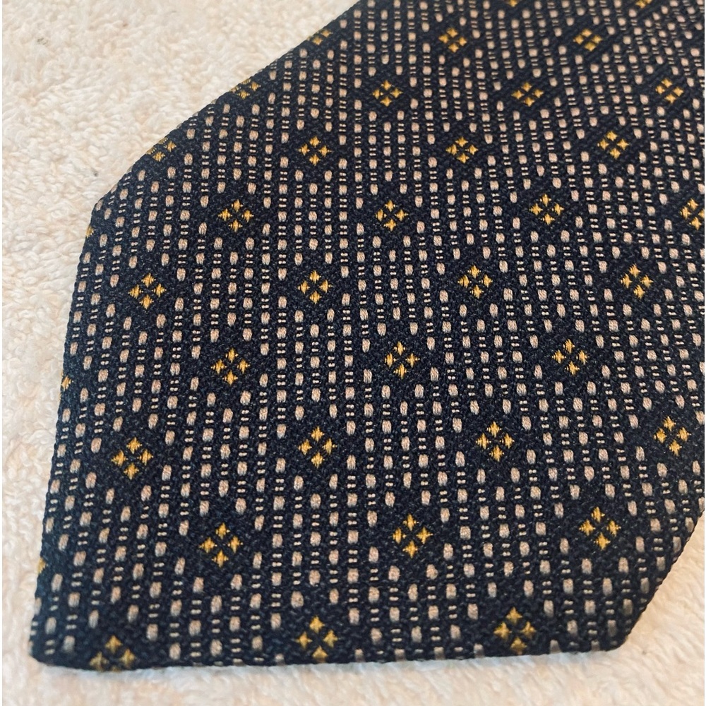 Brand New Super Stylish Tie By ISAAC ZELCER